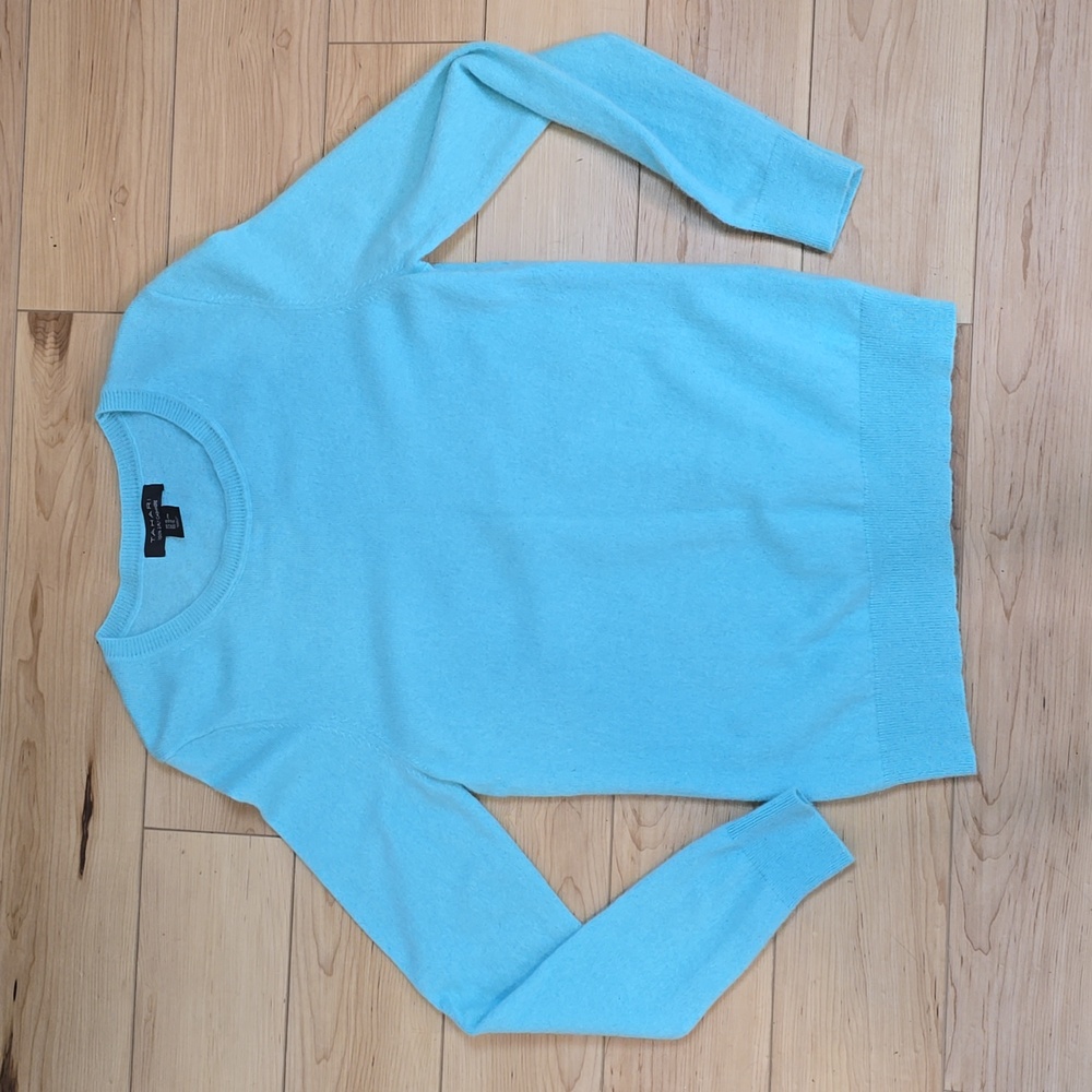 Tahari Cashmere Crew Neck Teal Sweater
